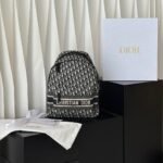 【ディオール】人気商品☆普段使いにピッタリ♪】 バックパック - 画像 (3)