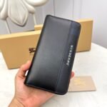 【バーバリー】送料関税込 定番人気 ジッパー・ラウンド・長財布 - 画像 (6)