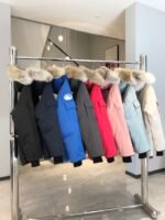【カナダグース】寒い冬に最適☆女性と男性☆人気 Expedition Parka☆ダウンジャケット 全7色 - 画像 (4)