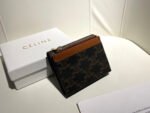 【セリーヌ】大人気 三折財布どんなシーンでも大活躍 実用性抜群の一品！ - 画像 (5)