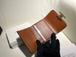 【セリーヌ】大人気 三折財布どんなシーンでも大活躍 実用性抜群の一品！ - 画像 (7)