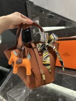 【エルメス】入手困難なピコタンロックPM18＋内袋＋ポニーペンダント＋スカーフ - 画像 (10)