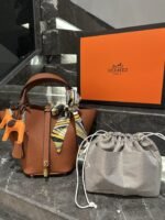 【エルメス】入手困難なピコタンロックPM18＋内袋＋ポニーペンダント＋スカーフ - 画像 (8)