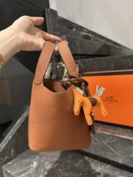 【エルメス】入手困難なピコタンロックPM18＋内袋＋ポニーペンダント＋スカーフ - 画像 (11)