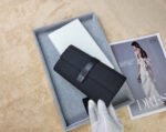 【ロエベ】ロングウォレット 5色展開 どんなシーンも完璧 - 画像 (7)