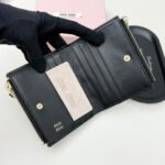 【ミュウミュウ】春夏にぴったりの実用的で絶妙な短財布3色 - 画像 (6)