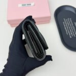 【ミュウミュウ】上品なデザイン♪おしゃれ】3つ折り財布3色 - 画像 (5)