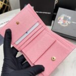 【プラダ】サフィアーノ素材使用 新作レディースミニ財布 在庫わずか - 画像 (13)