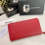 【プラダ】スマートな収納と高級感を両立 定番ロングウォレット - 画像 (11)
