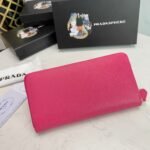 【プラダ】スマートな収納と高級感を両立 定番ロングウォレット - 画像 (8)