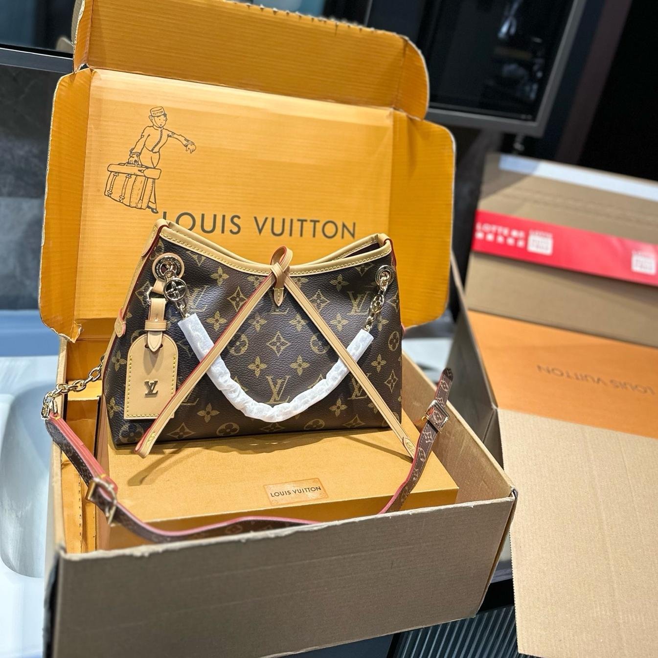 VV-BAG-CARBB-BROWN_1.jpg 【ルイヴィトン】♢キャリーオール|三色展開、優雅で存在感抜群♪最速発送中 - 画像 (1)