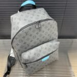 【ルイヴィトン】★ディスカバリー｜大容量で収納力抜群、どんなシーンにも最適♪数量限定販売中 - 画像 (3)