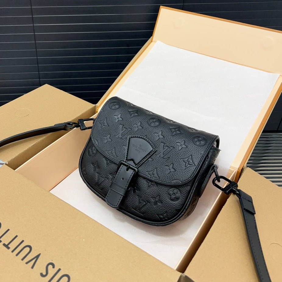 VV-BAG-MTYC-BLACK_1.jpg 【ルイヴィトン】♢斜挎バッグ|トレンド感満載、春の桜観賞にもぴったり♪即将售罄! - 画像 (1)