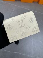 【ルイ・ヴィトン】大人気Cléaシリーズ 短財布 柔らかな牛革 - 画像 (5)