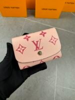 【ルイヴィトン】モノグラム型押しミニ財布 高機能で日常に最適4色 - 画像 (4)