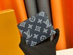 【ルイヴィトン】モノグラムシャドウ 長財布と短財布 機能性と高級感を両立 - 画像 (8)