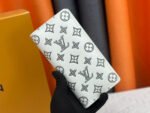 【ルイヴィトン】モノグラムシャドウ 長財布と短財布 機能性と高級感を両立 - 画像 (13)