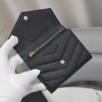 【サンローラン】大人気ロゴ 小銭入れ付き 三つ折り財布4色 - 画像 (4)